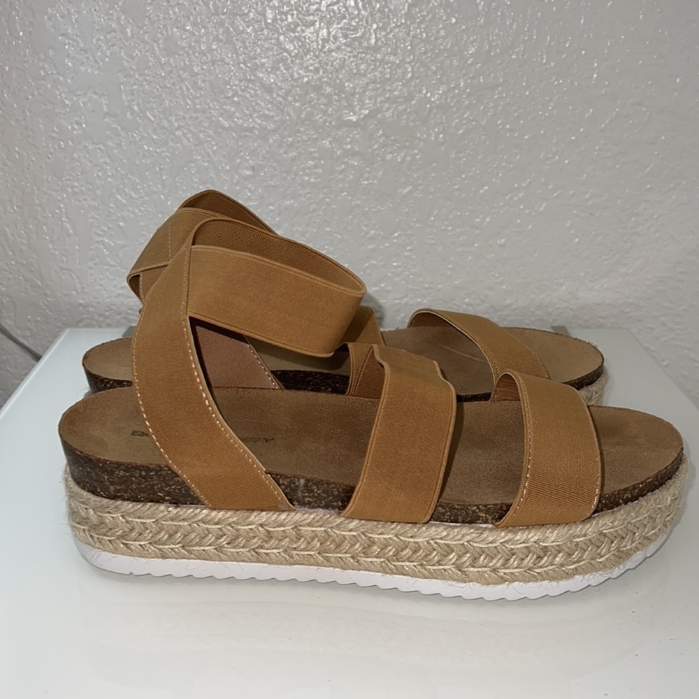 new tan espadrilles sandals